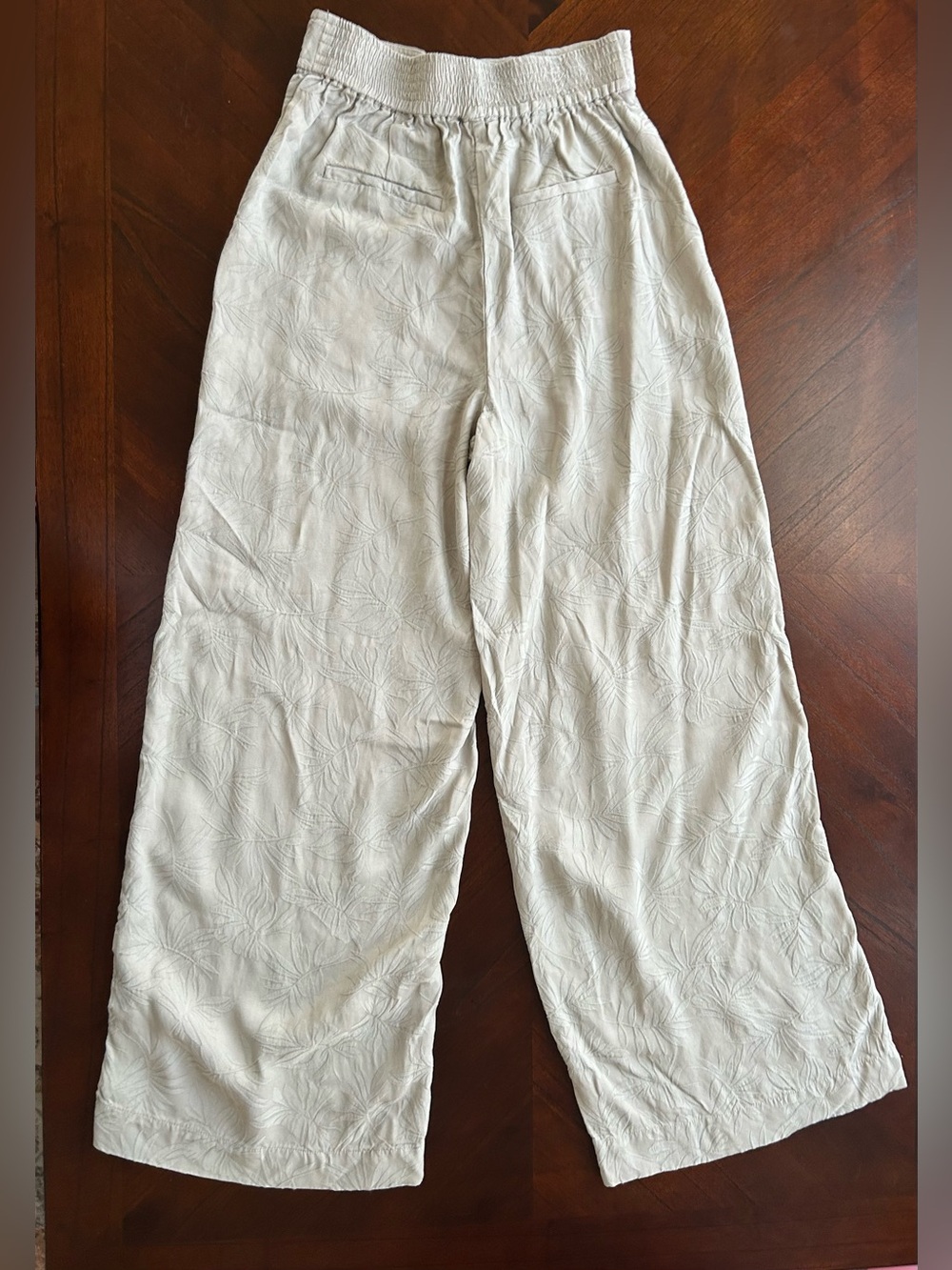 House of Harlow 1960 Sage Green Wide-Leg Embossed Pants - Picture 9 of 10